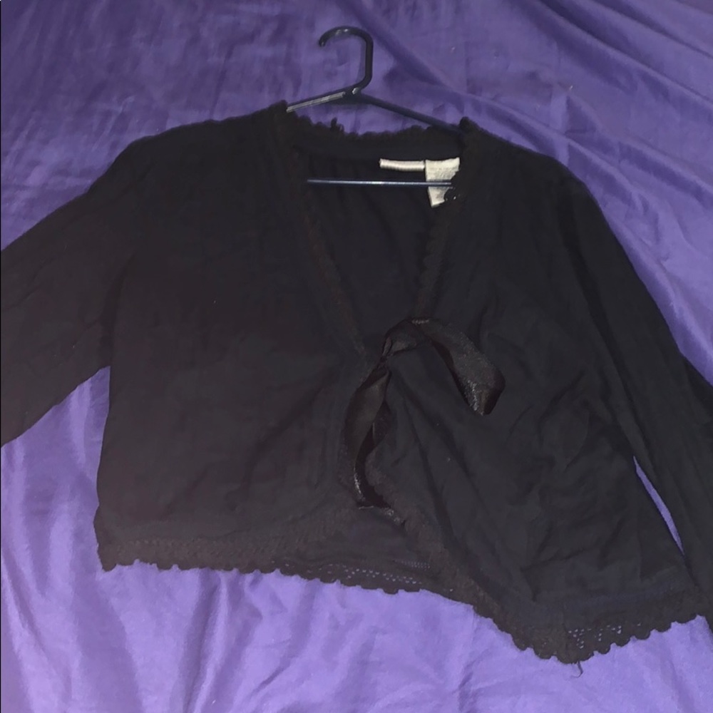 White stag pullover shirt